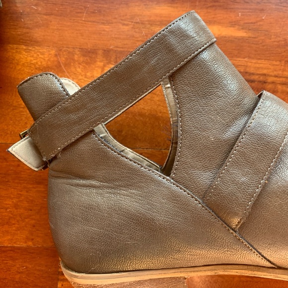 Abound Light Brown Booties - Picture 5 of 6
